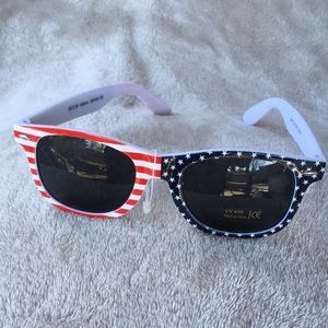 Stars and stripes wayfarer sunglasses